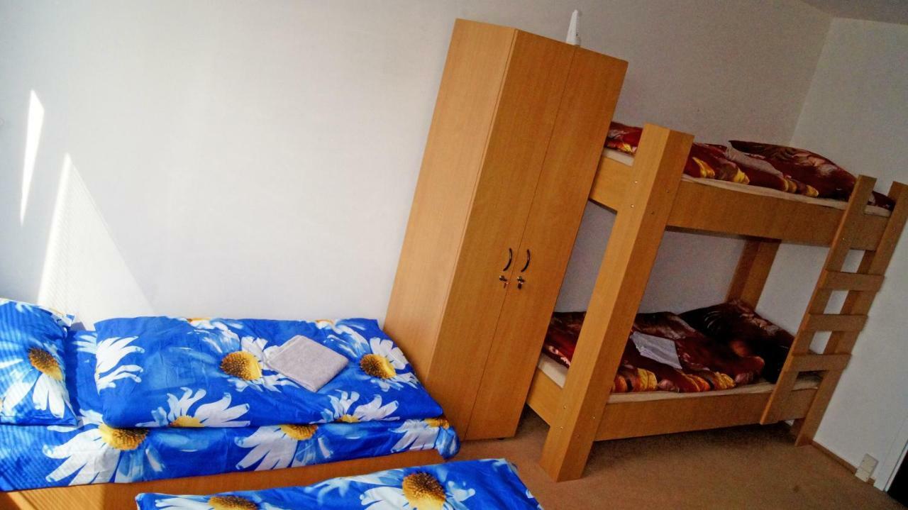 Km House Cerny Most * Prag