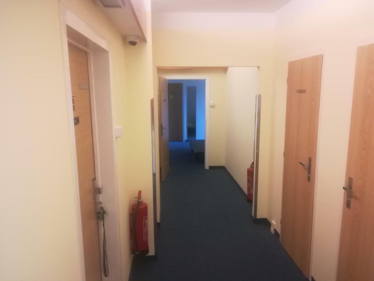 Km House Cerny Most * Prag